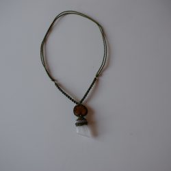 Håndlavet halskæde med Ayahuasca Vine og bjergkrystal