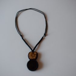 Håndlavet halskæde med Ayahuasca Vine og sten/krystal