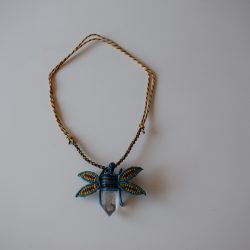 Håndlavet halskæde med Dragonfly-motiv og stor bjergkrystal